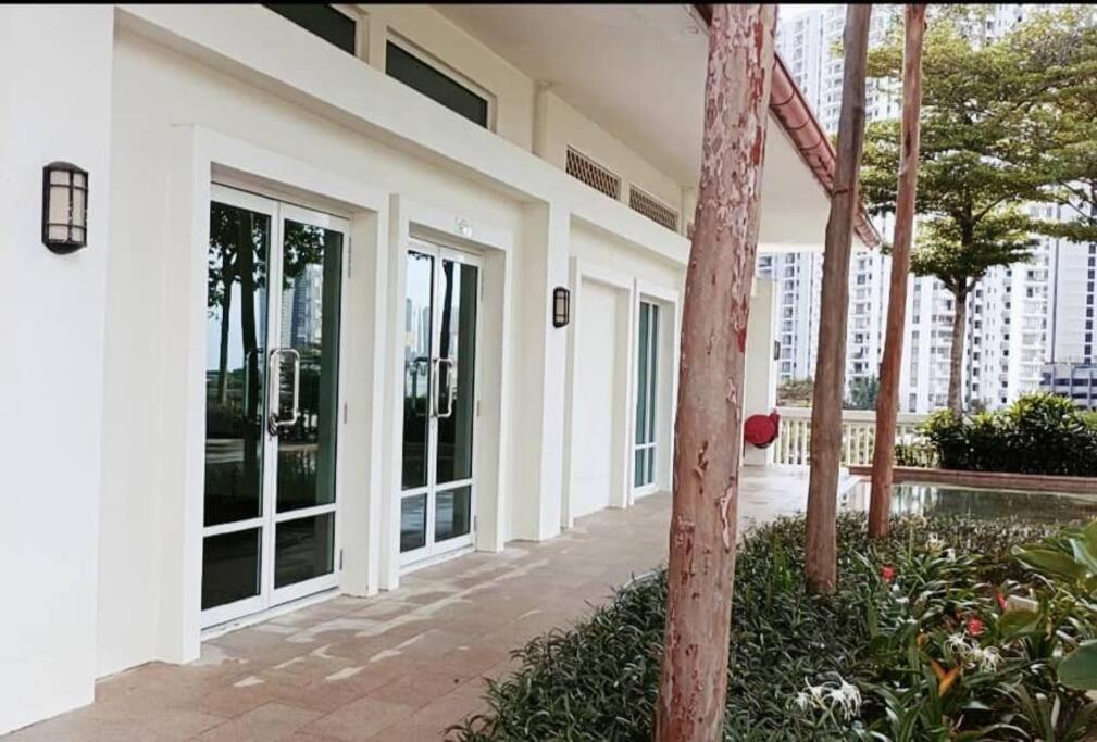 Straits Quay Marina Suites Penang 3E By Aurorahomes Bagan Jermal Buitenkant foto